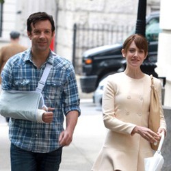 Duh! Wanita Bugil Berkeliaran di Lokasi Syuting Film Jason Sudeikis