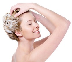 Langkah-langkah Keramas yang Tepat untuk Cegah Kerusakan Rambut