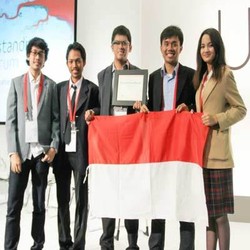 Aplikasi Bencana Karya Mahasiswa UGM Berjaya di London
