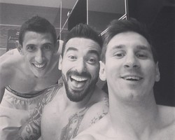 Selfie Pesta Kemenangan Ala Messi, Di Maria, dan Lavezzi