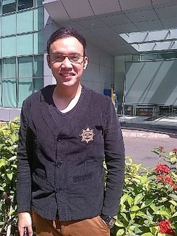 Jadi Mualaf, Artis Shandy Tumiwa Giat Belajar Iqra