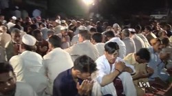 Kemiskinan Meningkat, Muslim Pakistan Bergantung Pada Buka Puasa Gratis