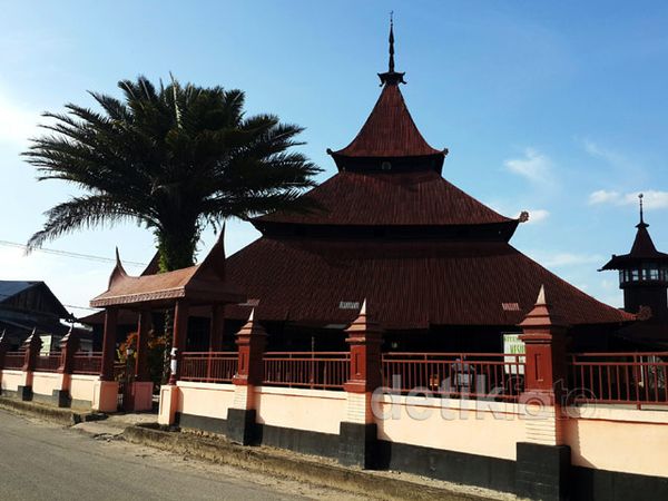 Melihat Masjid Djami di Kampar Riau