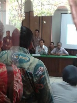 Bos Cipaganti Akhirnya Muncul di PN Jakpus, Langsung Dicecar Mitra Koperasi