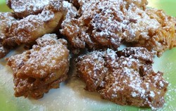 Resep Camilan: Bakwan Apel Renyah