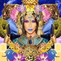 Kim Kardashians Dijadikan Potret Nyentrik