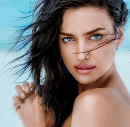 Foto: Irina Shayk Kembali Tampil Topless di Majalah Pria Dewasa