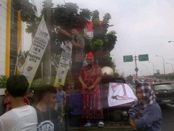 Demo Kecam Kicauan Sinting Fahri Hamzah Meluas ke Kudus dan Tasik