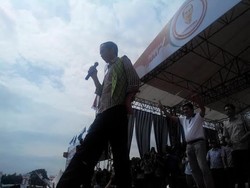 Jokowi ke Petani: Jangan Dijual Ya Sawahnya!