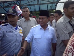 Datangi Pasar Ciparay Bandung, Prabowo: 1 Orang 1 Suara, Bukan 2