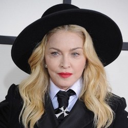 Madonna Rilis Lagu Baru Berjudul Messiah