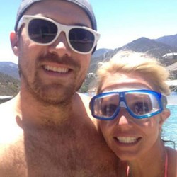 Bantah Rumor Perpisahan, Britney Spears dan Kekasih Unggah Foto Mesra