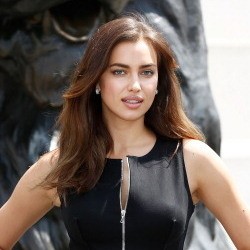 Selalu Ditawari Peran Stripper, Pacar Cristiano Ronaldo Kesal