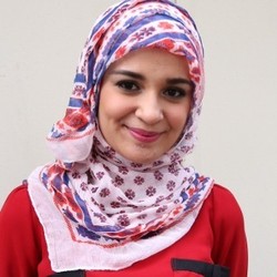 Putuskan Berhijab, Shireen Sungkar Banjir Kiriman Kerudung