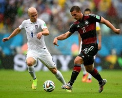 Hummels dan Podolski Sudah Kembali Berlatih