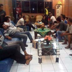 Detik-detik Sebelum Kapal Muat 16 Truk Karam di Selat Bali