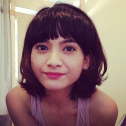 Acha Septriasa Lebih Cantik Berponi atau Tidak?