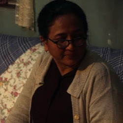 Dewi Irawan Rasakan Konflik Keluarga yang Kuat di Runaway