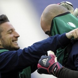 Mertens: Pertahankan Reina, Napoli