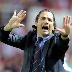 Valencia Berhentikan Pizzi