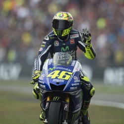 Teken Kontrak Baru, Rossi Tetap di Yamaha sampai 2016