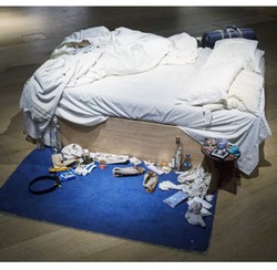 Tempat Tidur Bekas yang Bernoda Ini Terjual Rp 51 Miliar