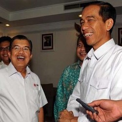 Jokowi-JK: Rp 40 Triliun BBM Terbakar Karena Jalanan Macet