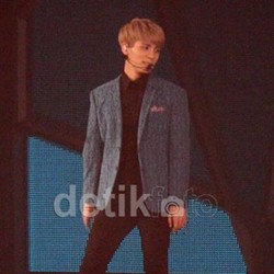 Jonghyun SHINee Tulis Lagu Spesial untuk Acara Radio Blue Night