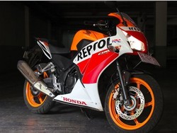 Honda CBR250R yang Makin Ganteng