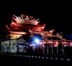 Indahnya Kerukunan Beragama di Alun-alun Magelang