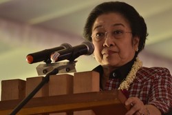 Mega Minta Warga Surabaya dan Jatim Terus Deklarasi Menangkan Jokowi-JK