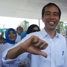 Relawan Jokowi Tepis Isu Black Campaign di Depan Pemulung