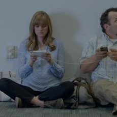 Samsung Ejek Pengguna iPhone Pemburu Colokan