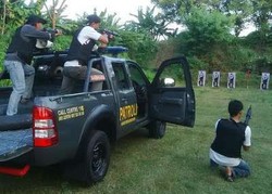 Polisi Terjunkan Penembak Jitu untuk Amankan Jalur Mudi di Probolinggo