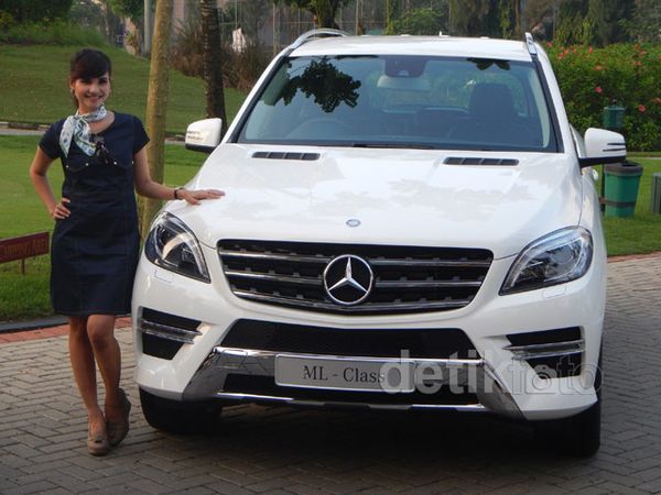 Mercy Luncurkan 2 Mobil SUV Mewah