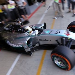 Giliran Hamilton di Depan Rosberg
