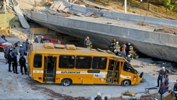 Jalan Layang Brasil Ambruk, Dua Orang Tewas
