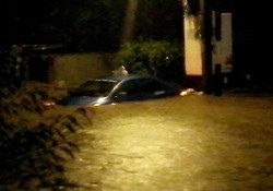 Hujan Deras, Sejumlah Kawasan di Ciputat Terendam Banjir Sampai 50 Cm