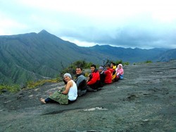 Petualangan 9! 9 Destinasi, 9 Orang, 9 Hari