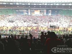 Pesan Politik /rif Lewat Lagu Radja di Konser Salam 2 Jari