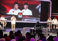 Capres Cawapres Adu Argumen di Panggung Debat