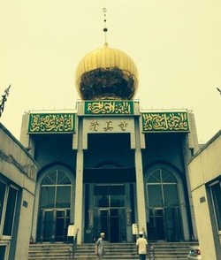 Ramadan di Negeri Tirai Bambu, Lain di Tianjin Lain di Xinjiang