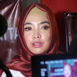 Inggrid Kansil Putuskan Berhijab