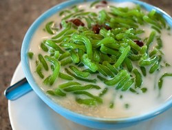 Mau Berbuka dengan Es Cendol? Yuk, Bikin Sendiri dengan 6 Langkah Ini!
