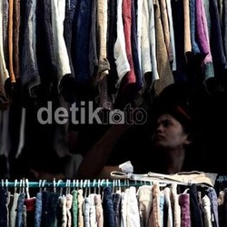 Bea Cukai: Baju Bekas Impor Itu Sampah!
