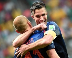 Produktivitas Oranje vs Tangguhnya Pertahanan Los Ticos