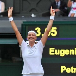 Kvitova Juara Usai Kalahkan Bouchard Dua Set Langsung