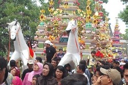 Tabot, Pawai 1 Muharam yang Seru di Bengkulu