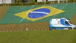 Neymar Dipulangkan ke Rumah dengan Helikopter