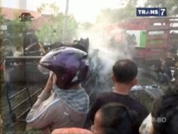 6 Orang Tewas Saat Truk Bermuatan Elpiji Tabrak Mobil Bak Terbuka